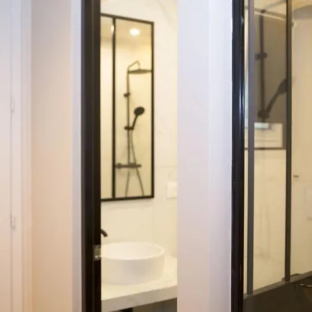 Апартаменты Studio Fonctionnel Et Moderne Place Clichy - 2p Париж